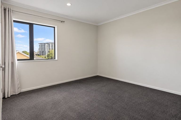 Photo of property in 2/8 Kerrs Road, Wiri, Auckland, 2104