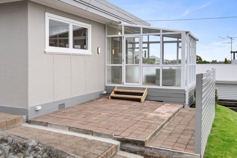 Photo of property in 12 Gavin Road, Raumati Beach, Paraparaumu, 5032