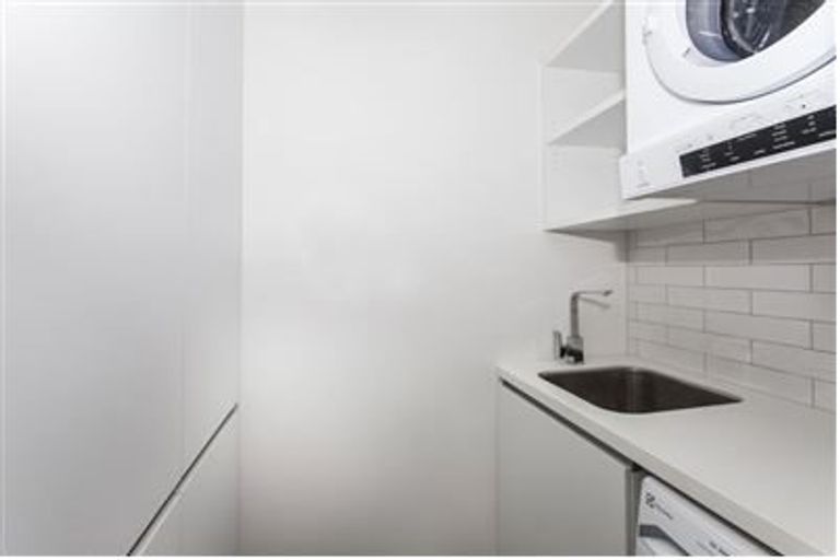 Photo of property in 4/275 Kilmore Street, Christchurch Central, Christchurch, 8011