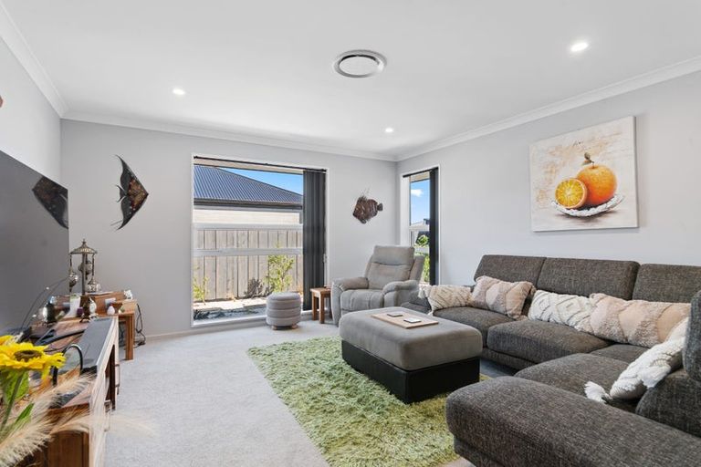 Photo of property in 14 Deans Place, Amberley, 7410