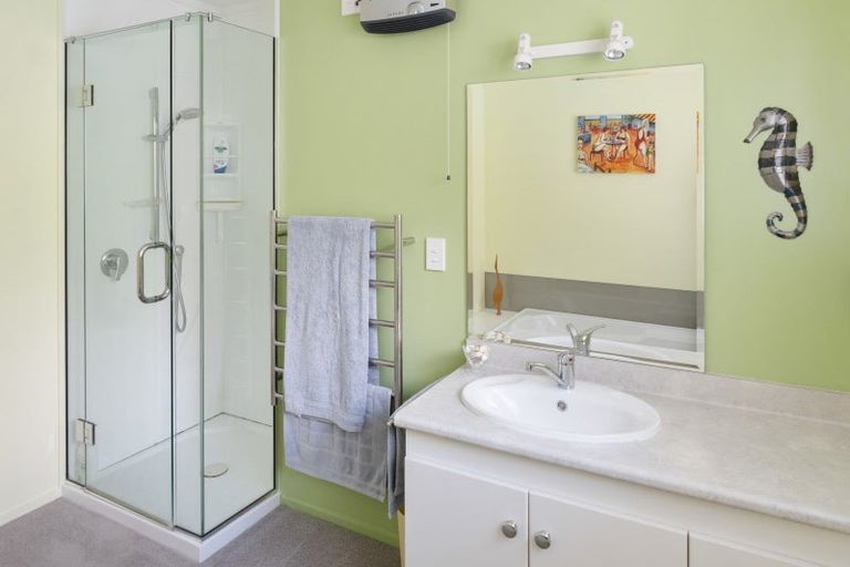 Photo of property in 21 Coleridge Place, Stoke, Nelson, 7011