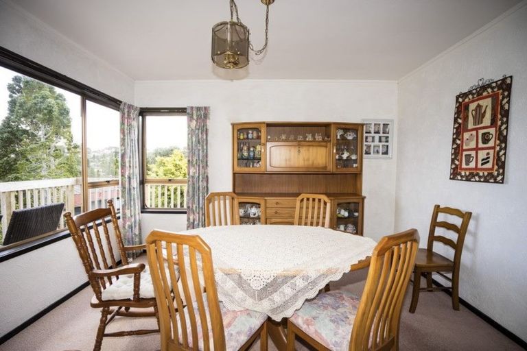 Photo of property in 8 Mappin Place, Chatswood, Auckland, 0626