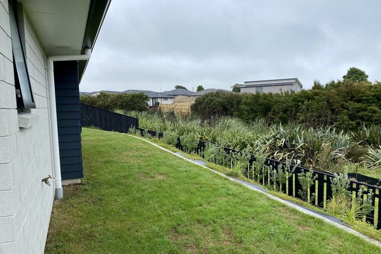 Photo of property in 19 Tahuna Minhinnick Drive, Glenbrook, Waiuku, 2681