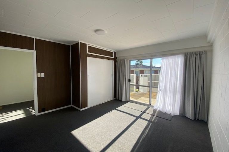 Photo of property in 1/23 Waitemata Road, Hauraki, Auckland, 0622