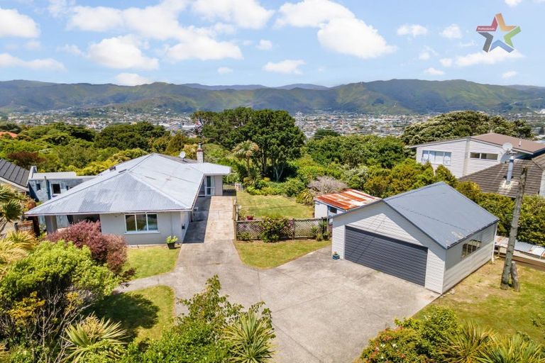 Photo of property in 101 Pomare Road, Tirohanga, Lower Hutt, 5010
