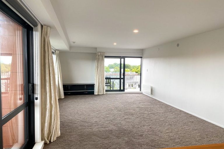 Photo of property in Gloucester Towers, 13/28 Gloucester Street, Christchurch Central, Christchurch, 8013