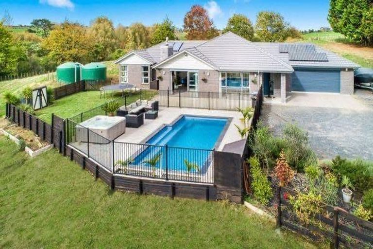 Photo of property in 317 Glenbrook Road, Kingseat, Pukekohe, 2679