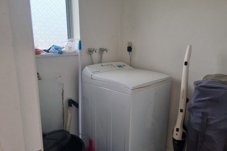 Photo of property in 81 Jellicoe Street, Martinborough, 5711