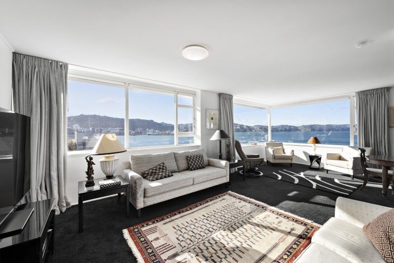 Photo of property in Clifton Towers, 202 Oriental Parade, Oriental Bay, Wellington, 6011