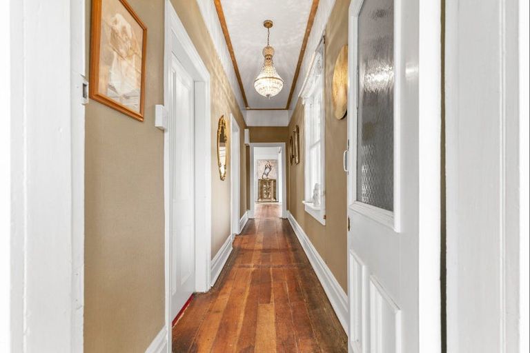 Photo of property in 165 Cambridge Street, Levin, 5510