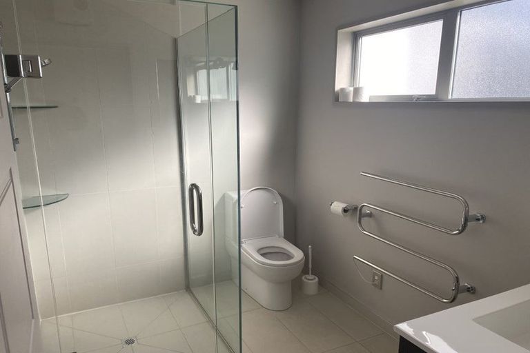 Photo of property in 12 O'dea Place, Burnside, Christchurch, 8053