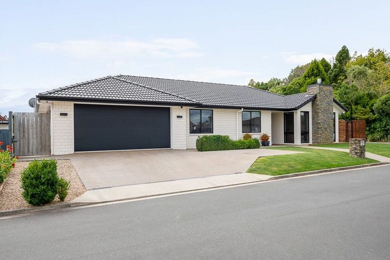 Photo of property in 2 Oderings Place, Huntington, Hamilton, 3210