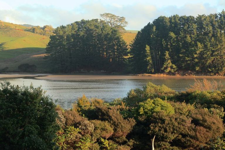 Photo of property in 9 East Street, Raglan, 3225