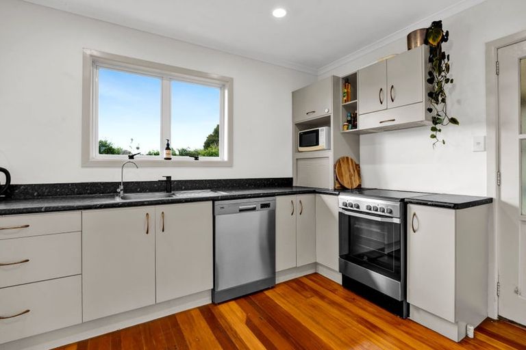 Photo of property in 9 Koromiko Street, Inglewood, 4330