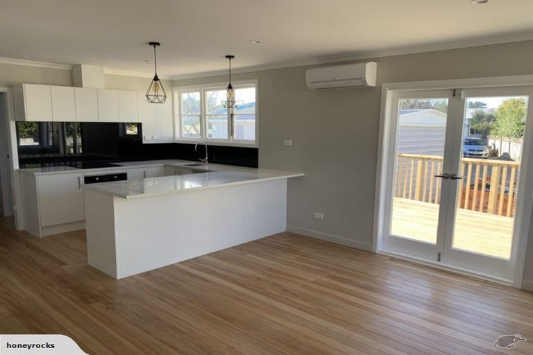 Photo of property in 1/130 Parkhurst Road, Parakai, 0830