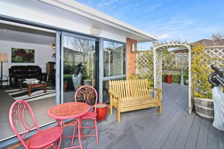 Photo of property in 6 Manuka Place, Whalers Gate, New Plymouth, 4310