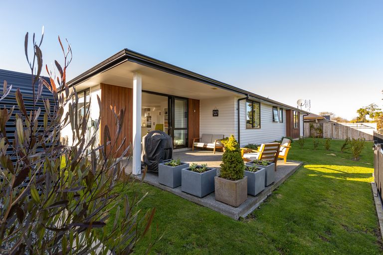 Photo of property in 23 Tarata Grove, Lansdowne, Masterton, 5810