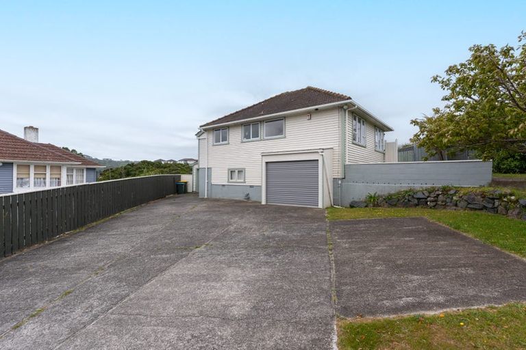 Photo of property in 15 Mckillop Street, Ranui, Porirua, 5024