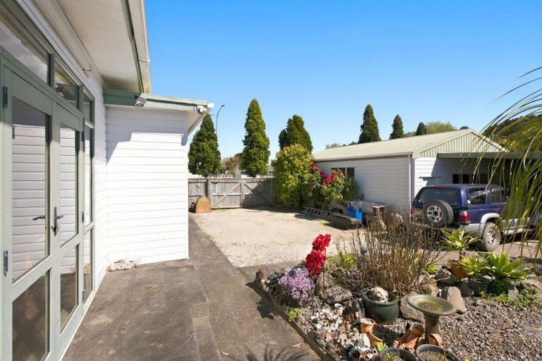 Photo of property in 30 Memorial Place, Waitara, 4320
