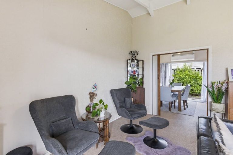 Photo of property in 556 Queen Street East, Levin, 5510