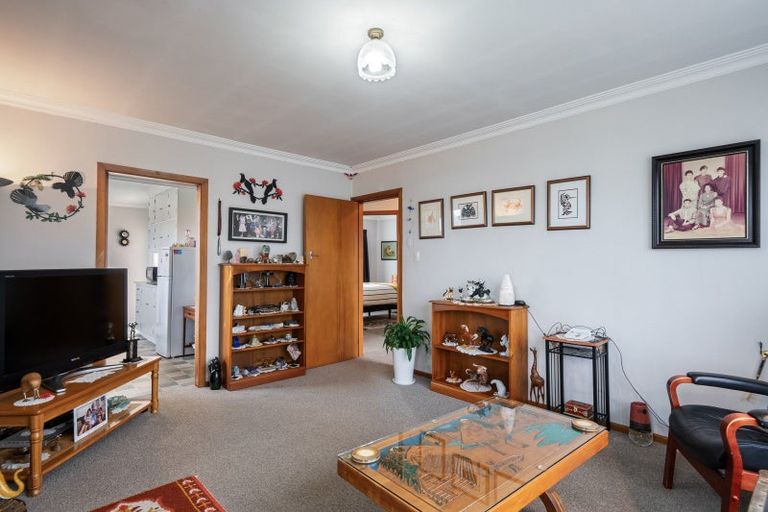 Photo of property in 75 Winchester Street, Levin, 5510