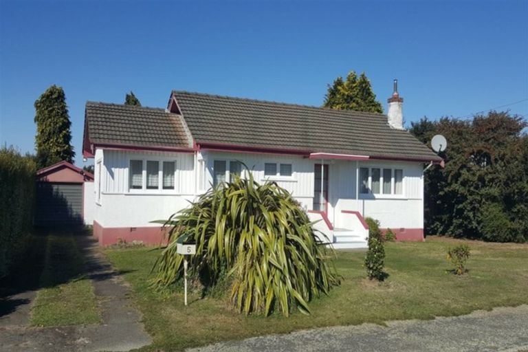 Photo of property in 5 Moorhouse Street, Waimate, 7924