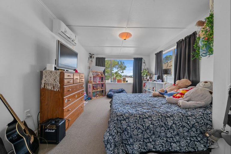 Photo of property in 132 Pioneer Road, Moturoa, New Plymouth, 4310