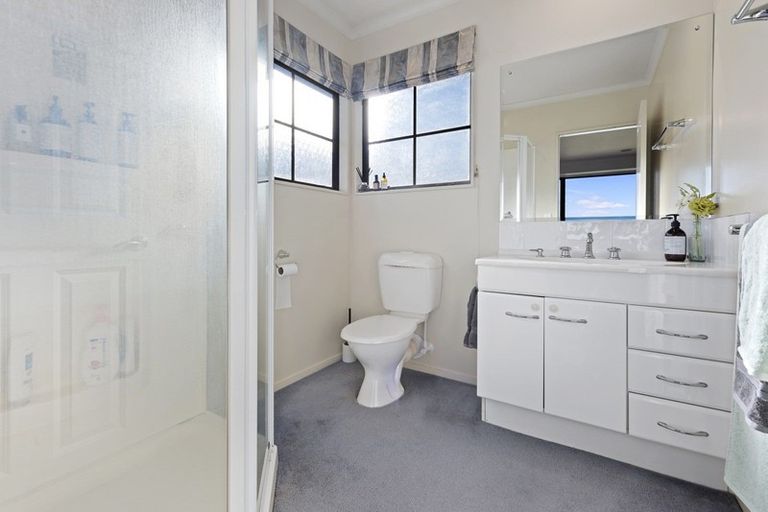 Photo of property in 9 Oceanview Terrace, Tirohanga, Lower Hutt, 5010