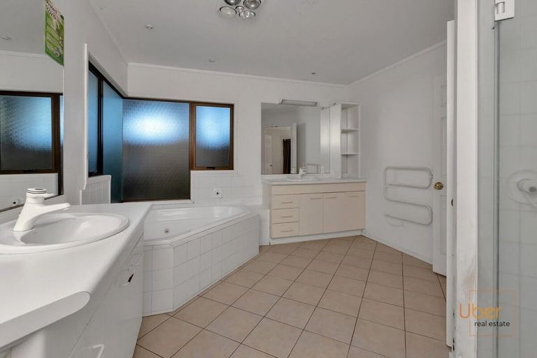 Photo of property in 11 Davidson Avenue, Tamaterau, Whangarei, 0174