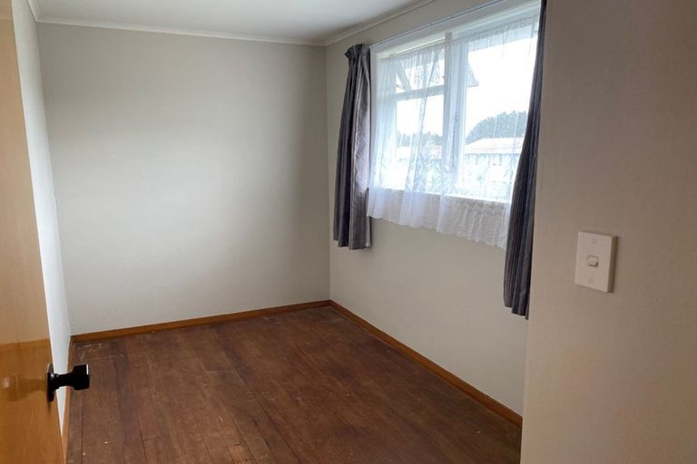 Photo of property in 42-44 Cheshire Street, Cannons Creek, Porirua, 5024