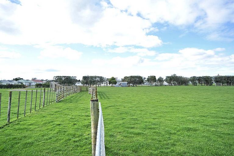 Photo of property in 90 Cook Street, Palmerston North, 4410