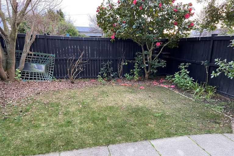 Photo of property in 2/54 Derby Street, St Albans, Christchurch, 8014
