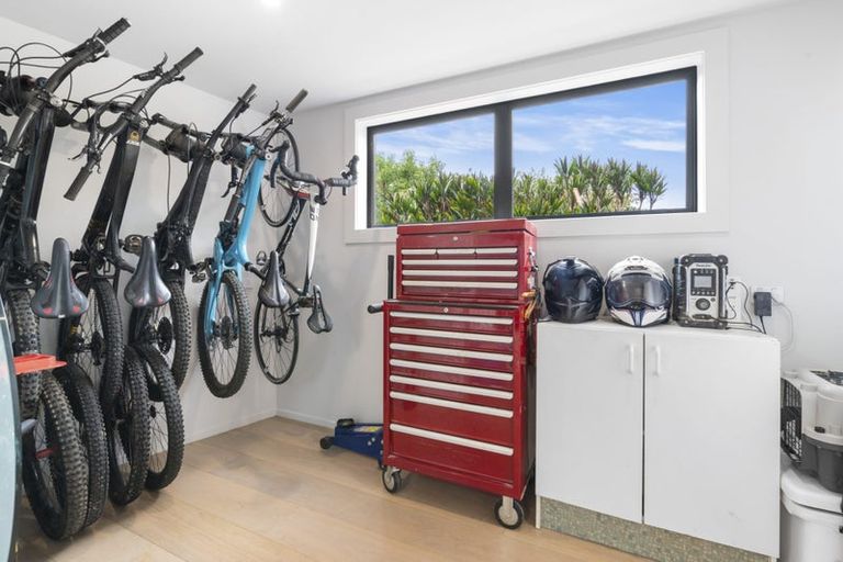 Photo of property in 64b Castor Bay Road, Castor Bay, Auckland, 0620