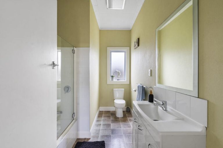 Photo of property in 188 Brooklands Road, Vogeltown, New Plymouth, 4310