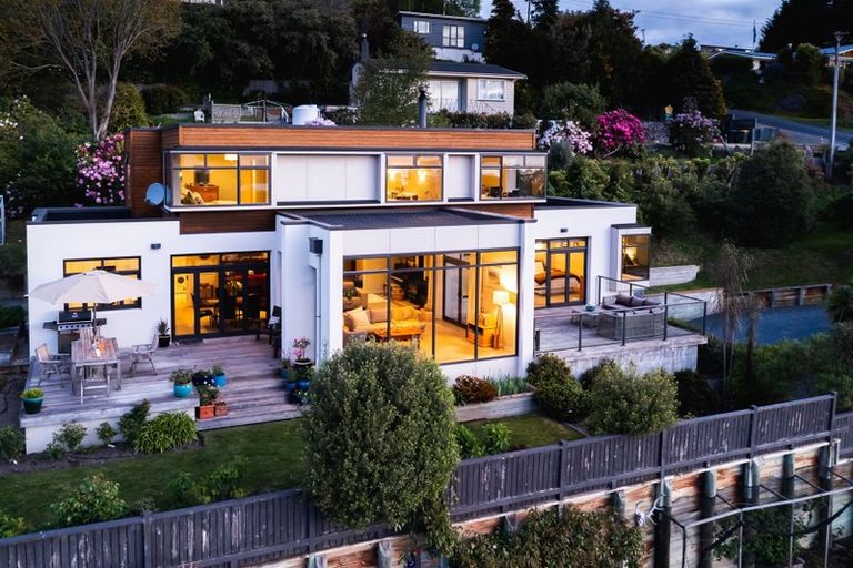 Photo of property in 23 Nore Street, Waihola, Milton, 9073