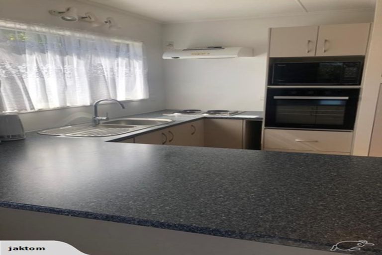 Photo of property in 40 Cumberland Crescent, Welcome Bay, Tauranga, 3112