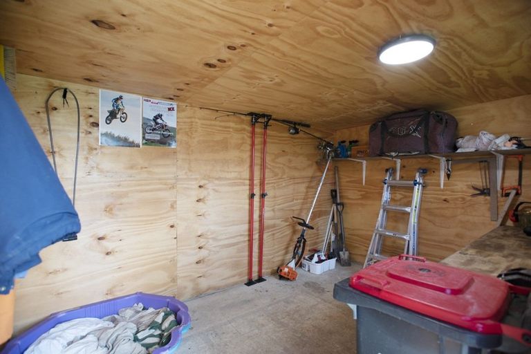 Photo of property in 72 Mackenzie Street, Winton, 9720