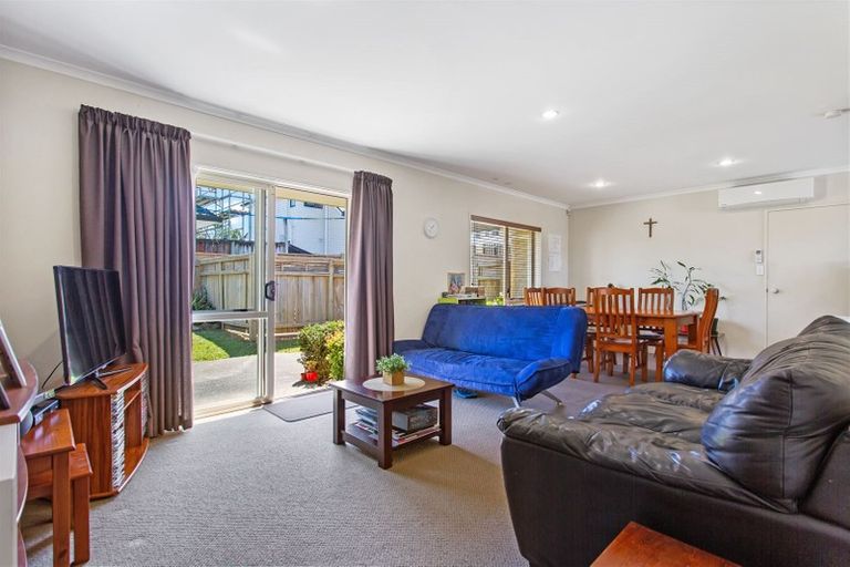 Photo of property in 69a Vincent Street, Howick, Auckland, 2014