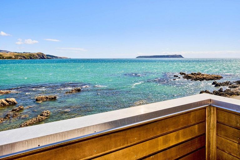 Photo of property in 21 Moana Road, Plimmerton, Porirua, 5026