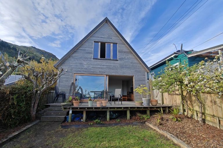 Photo of property in 45 Exeter Street, Lyttelton, 8082