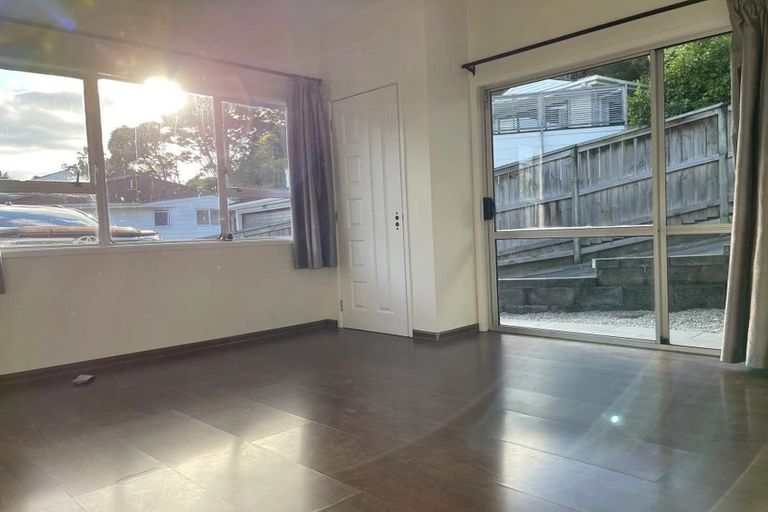 Photo of property in 31 Sequoia Place, Sunnynook, Auckland, 0620