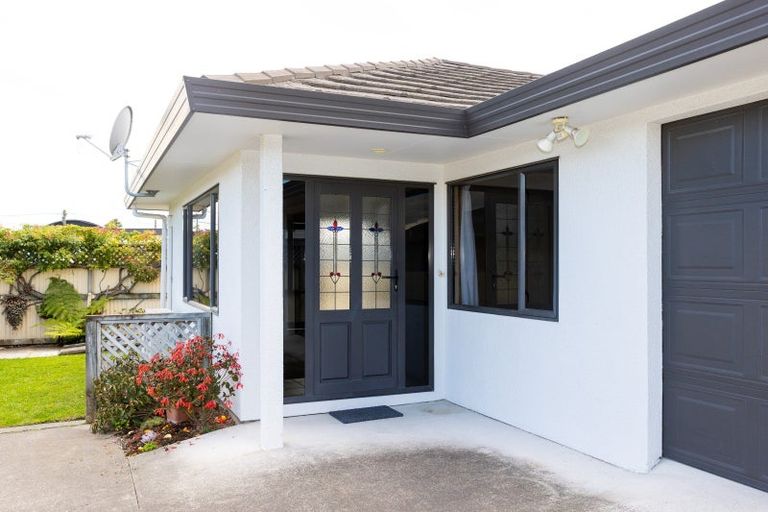 Photo of property in 2b Forward Street, Greenmeadows, Napier, 4112