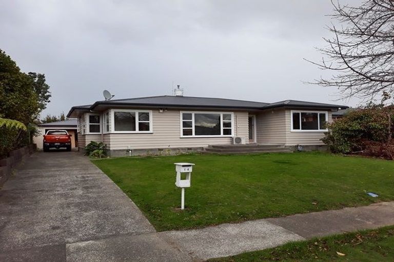 Photo of property in 14 Bond Street, Hokowhitu, Palmerston North, 4410