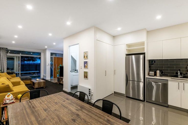 Photo of property in 11/59 The Parade, Island Bay, Wellington, 6023