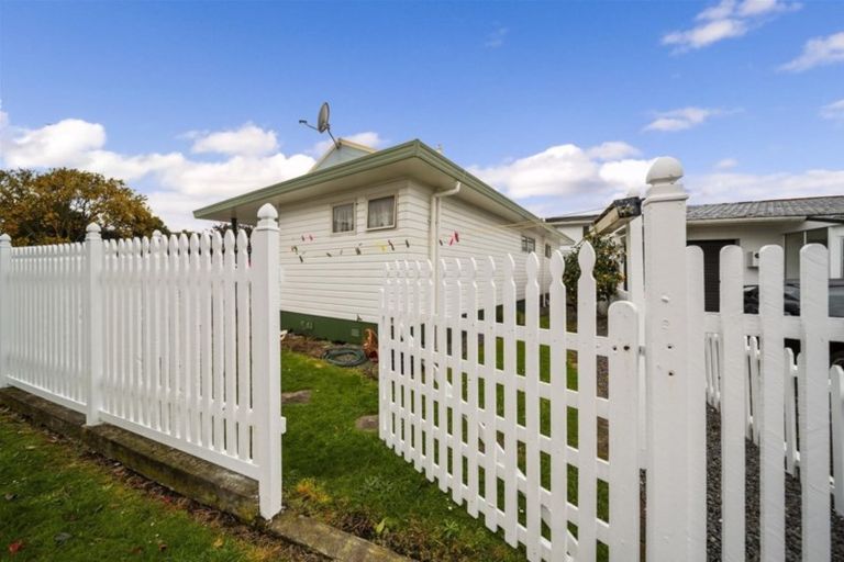 Photo of property in 57 Murray Avenue, Hawera, 4610
