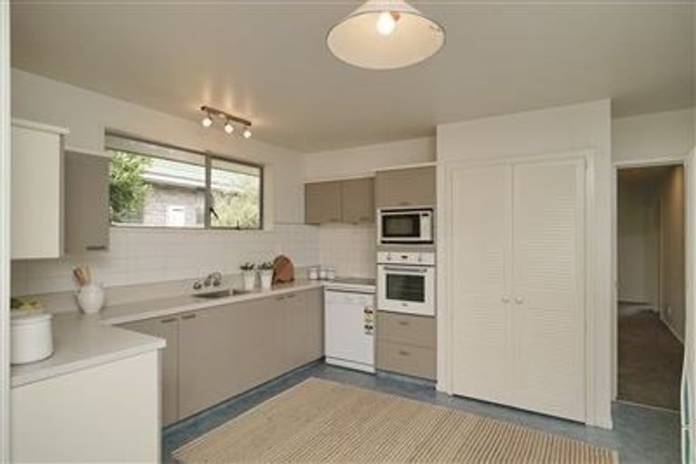 Photo of property in 20b Siska Place, Upper Riccarton, Christchurch, 8041