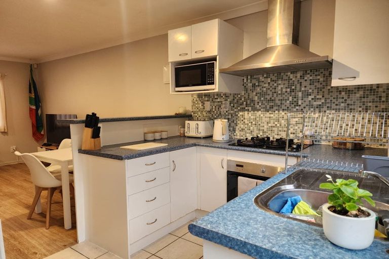 Photo of property in 28 Langana Avenue, Browns Bay, Auckland, 0630