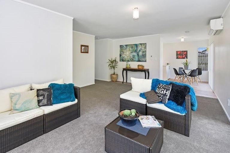 Photo of property in 8 Colt Place, Randwick Park, Auckland, 2105