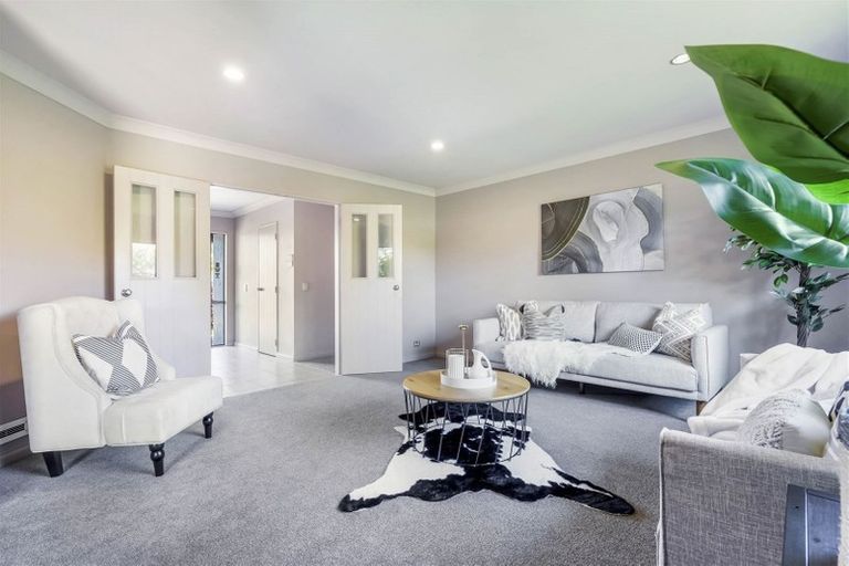 Photo of property in 16 Lockhart Place, Rototuna, Hamilton, 3210