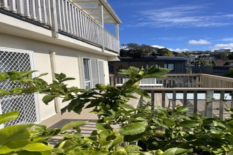 Photo of property in 2/28 Waiau Street, Torbay, Auckland, 0630